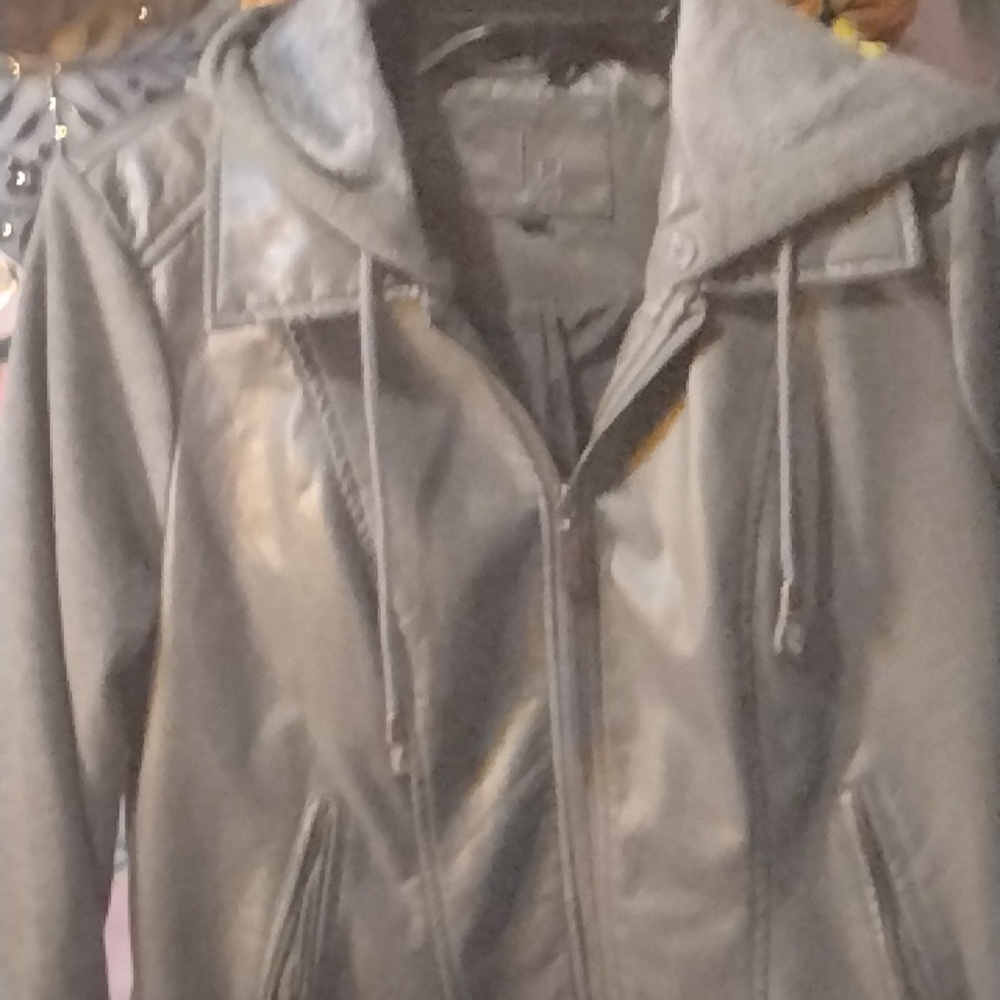 Grey fake leather and sweatshirt sleeves jacket